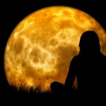 moon woman astrology
